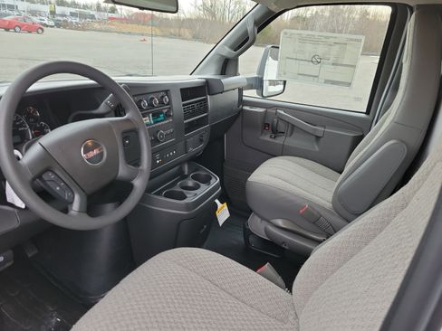 New 2025 GMC Savana 4500 w/ Power Convenience Package RWD image 19