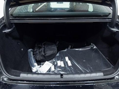 Used 2025 BMW i7 xDrive60 w/ Executive Package image 15