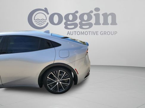Used 2023 Toyota Prius XLE FWD image 31