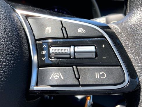 Used 2024 Kia Forte LXS w/ LXS Technology Package FWD image 20