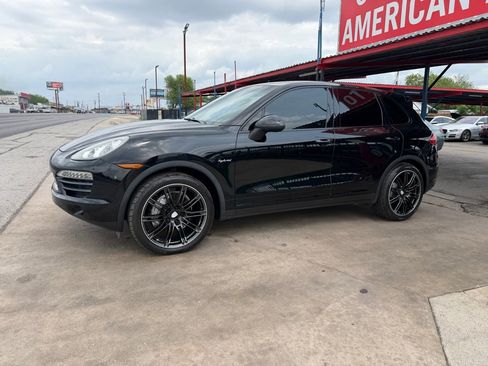 Used 2014 Porsche Cayenne S image 5