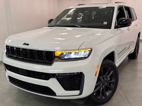 New 2026 Jeep Grand Cherokee L Limited AWD/4WD image 3