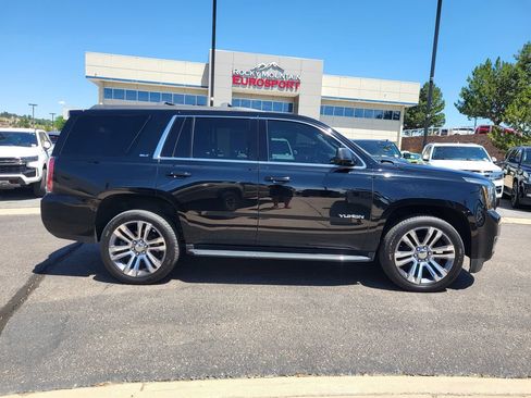 Used 2020 GMC Yukon SLT AWD/4WD image 3