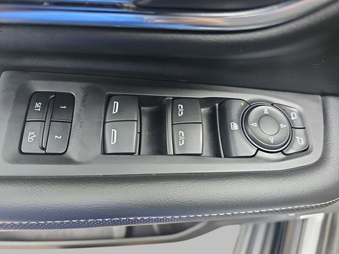 Certified 2023 GMC Yukon XL SLT AWD/4WD image 35
