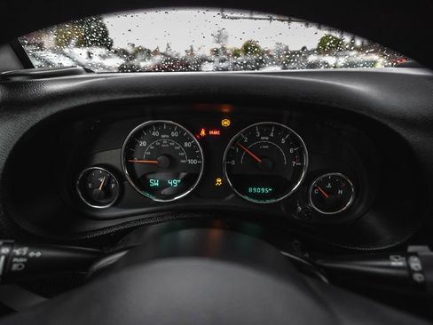 Used 2015 Jeep Wrangler Sport AWD/4WD image 14