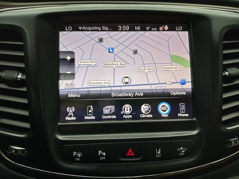 Used 2015 Chrysler 200 C w/ Navigation & Sound Group I image 20