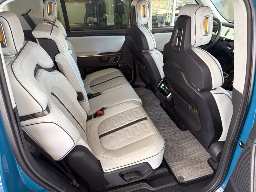 Used 2023 Rivian R1S Launch Edition Quad AWD/4WD image 19