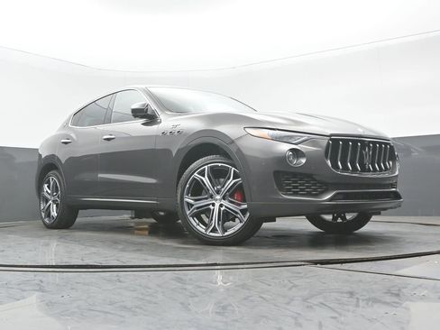 Used 2023 Maserati Levante GT AWD/4WD image 27