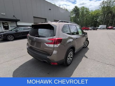Used 2023 Subaru Forester Premium AWD/4WD image 4