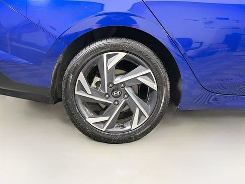 Used 2024 Hyundai Elantra Limited FWD image 34