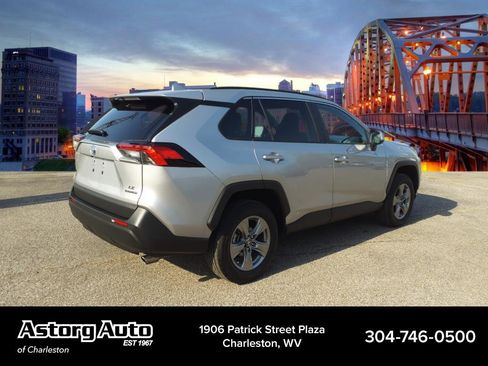 Used 2022 Toyota RAV4 LE image 3