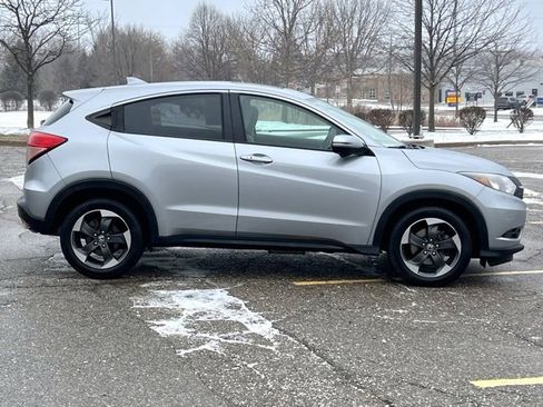 Certified 2018 Honda HR-V EX image 8