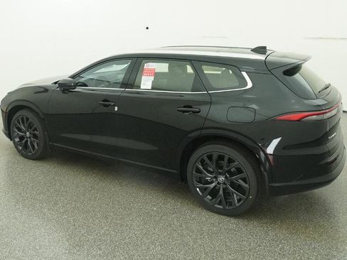 New 2026 Toyota Crown Signia image 7