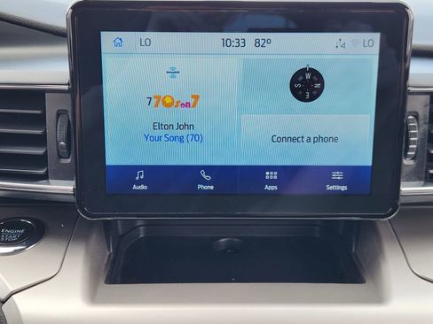 Used 2022 Ford Explorer XLT w/ Equipment Group 202A RWD image 12