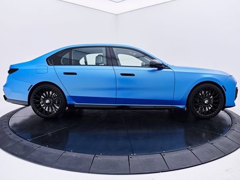 Used 2024 BMW 760i xDrive AWD/4WD image 16