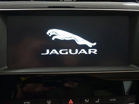Used 2020 Jaguar F-PACE Prestige AWD/4WD image 25