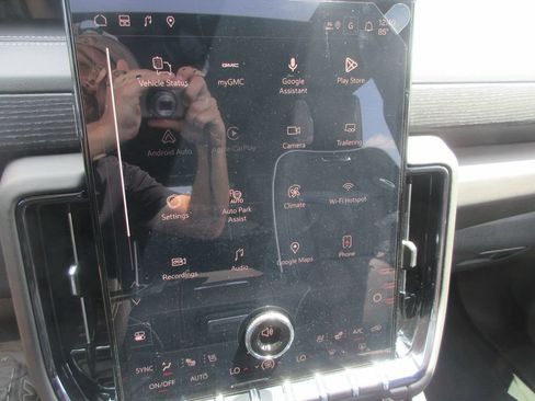 New 2026 GMC Yukon AT4 Ultimate AWD/4WD image 19