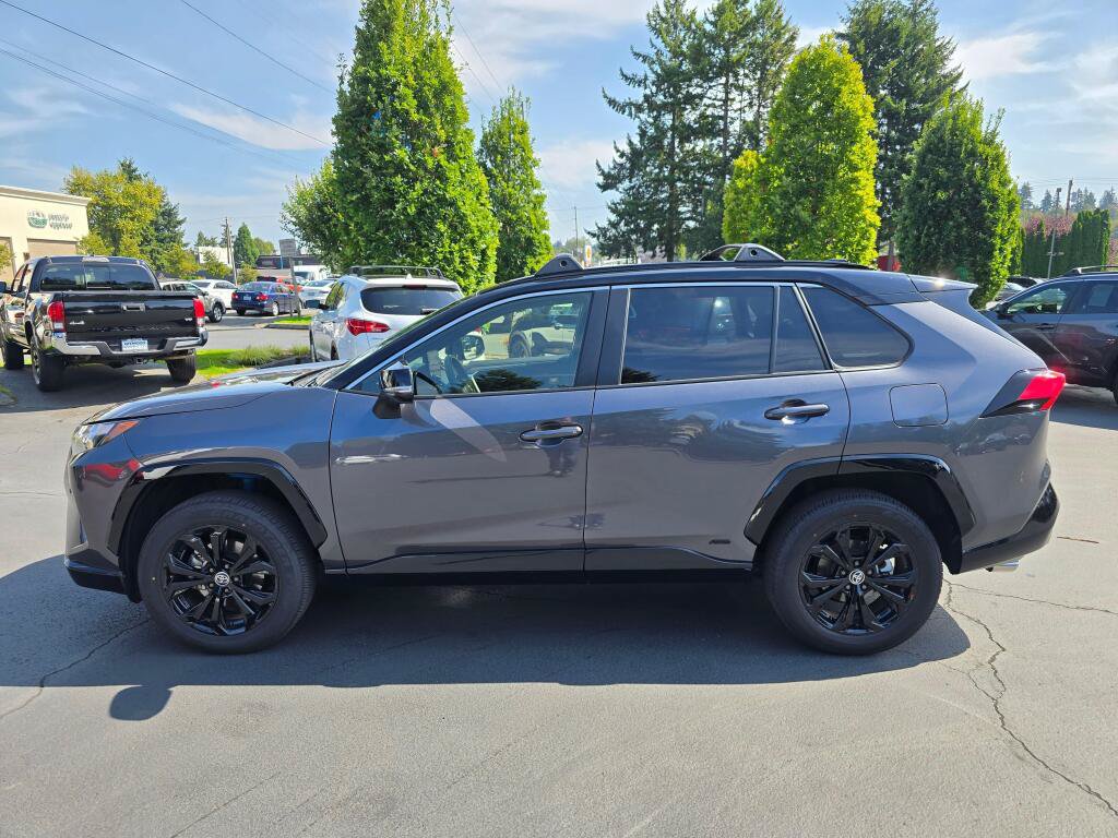 Used 2024 Toyota RAV4 XSE w/ Advanced Technology Package AWD/4WD image 16