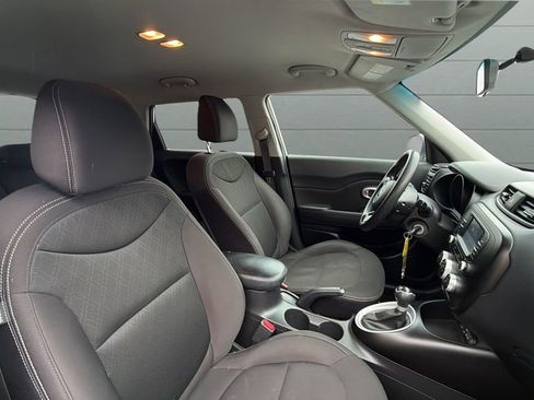 Used 2017 Kia Soul w/ Convenience Package image 29