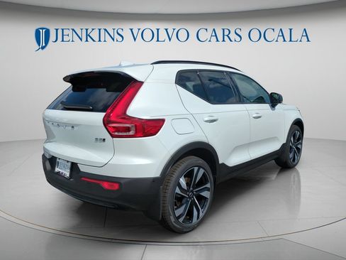 New 2026 Volvo XC40 B5 Ultra AWD/4WD image 3