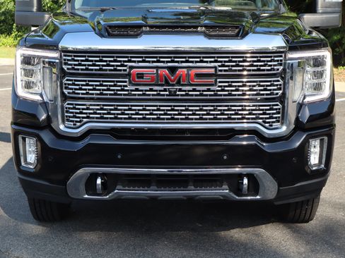 Used 2023 GMC Sierra 3500 Denali w/ Denali Ultimate Package AWD/4WD image 9