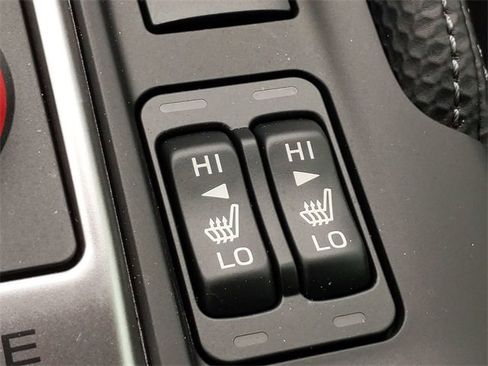 Used 2020 Subaru Forester Limited image 23