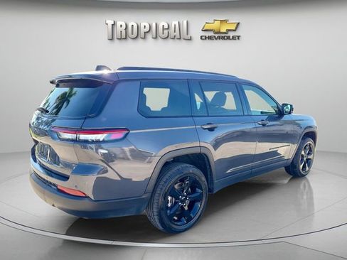 Used 2023 Jeep Grand Cherokee L Laredo image 5