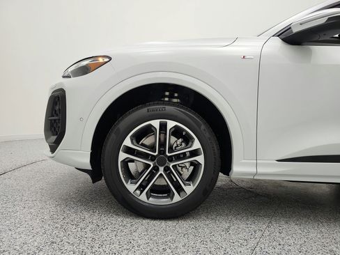 New 2026 Audi Q5 2.0T AWD/4WD image 13