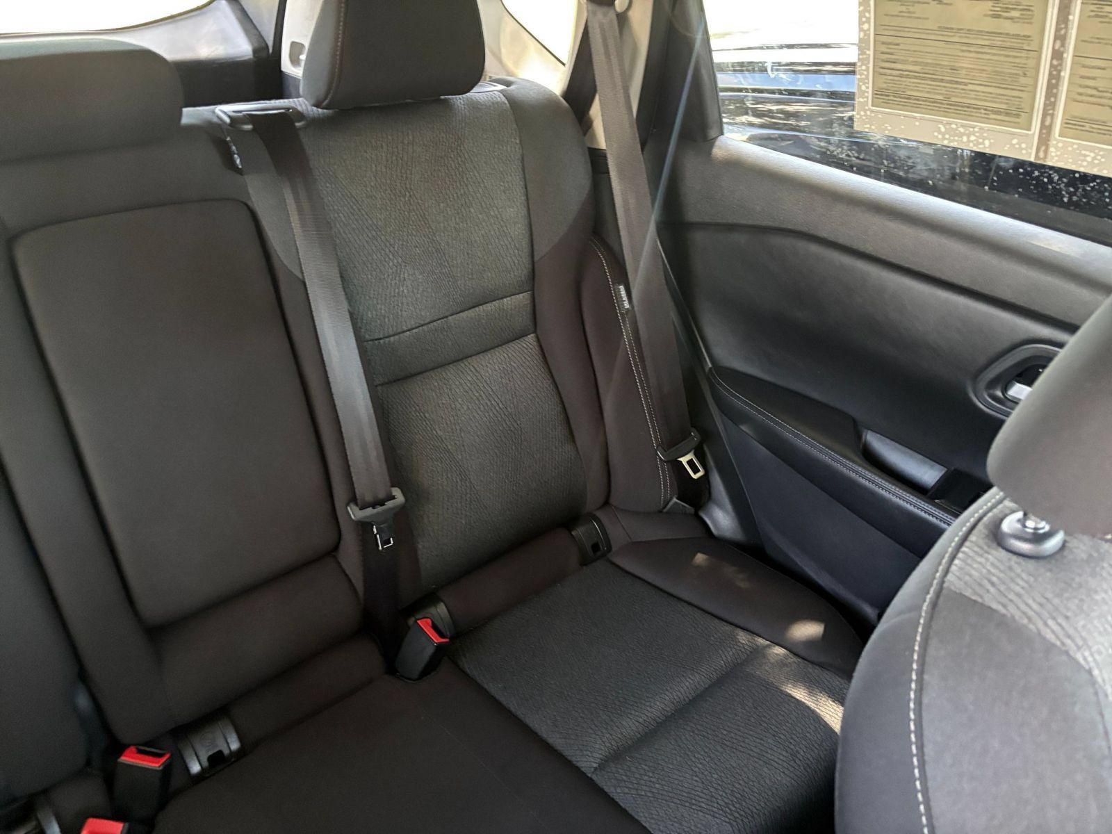 Used 2025 Nissan Rogue SV FWD image 37