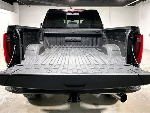Used 2025 GMC Sierra 3500 Denali w/ Denali Reserve Package image 37