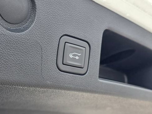 Used 2026 GMC Terrain AT4 AWD/4WD image 13