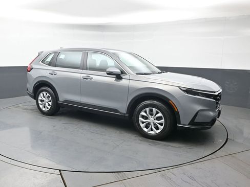 Used 2023 Honda CR-V LX image 8