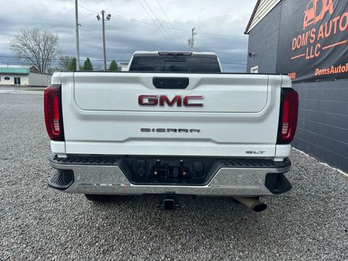 Used 2021 GMC Sierra 2500 SLT w/ SLT Preferred Package image 4