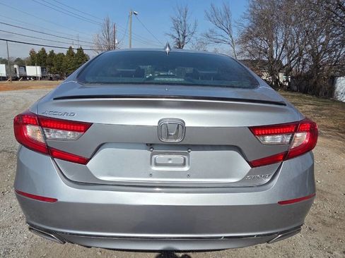 Used 2018 Honda Accord Sport image 4