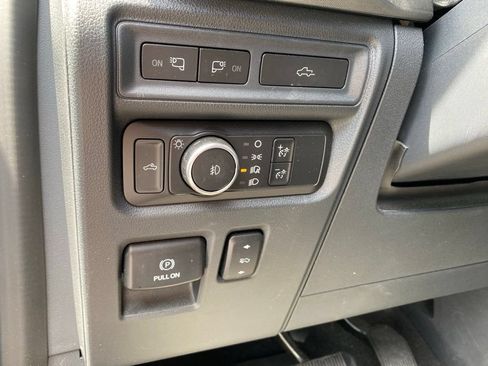 Certified 2022 Ford F150 Platinum w/ Equipment Group 701A High AWD/4WD image 16