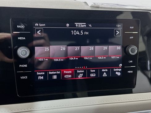 New 2026 Volkswagen Taos SEL image 15