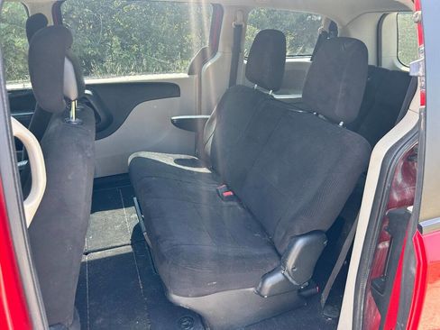 Used 2013 Dodge Grand Caravan American Value Package w/ UConnect Hands-Free Group image 8