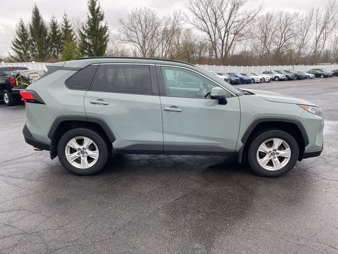 Used 2020 Toyota RAV4 XLE w/ Convenience Package image 2