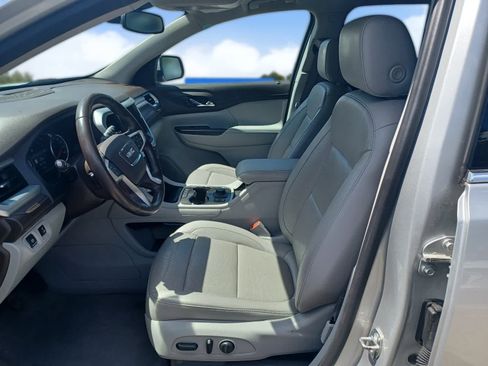 Used 2020 GMC Acadia SLT FWD image 7