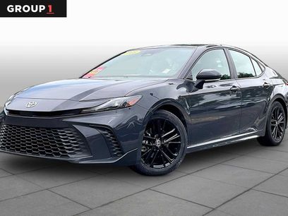 Used 2025 Toyota Camry SE w/ Convenience Package