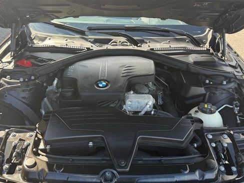 Used 2016 BMW 320i xDrive Sedan AWD/4WD image 8