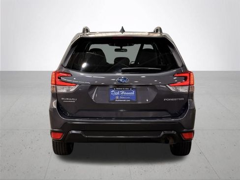 Used 2023 Subaru Forester Premium AWD/4WD image 11
