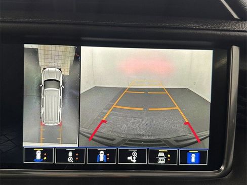 Used 2023 GMC Yukon XL Denali image 25