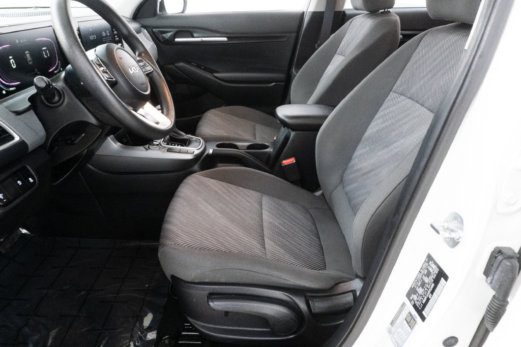 Used 2024 Kia Seltos LX AWD/4WD image 12