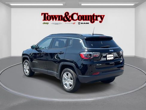Certified 2022 Jeep Compass Latitude w/ Convenience Group AWD/4WD image 9