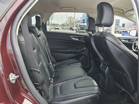 Used 2022 Ford Edge Titanium image 14