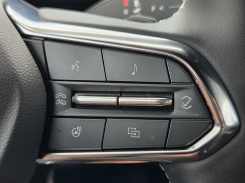 Used 2026 Chevrolet Traverse LT w/ Driver Confidence Package FWD image 24