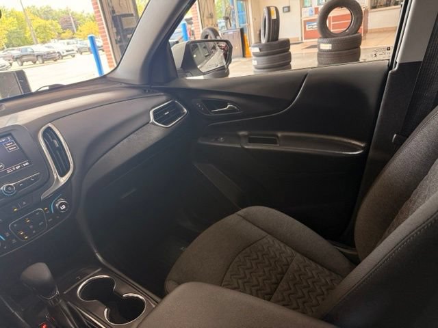 Used 2024 Chevrolet Equinox LT FWD image 20