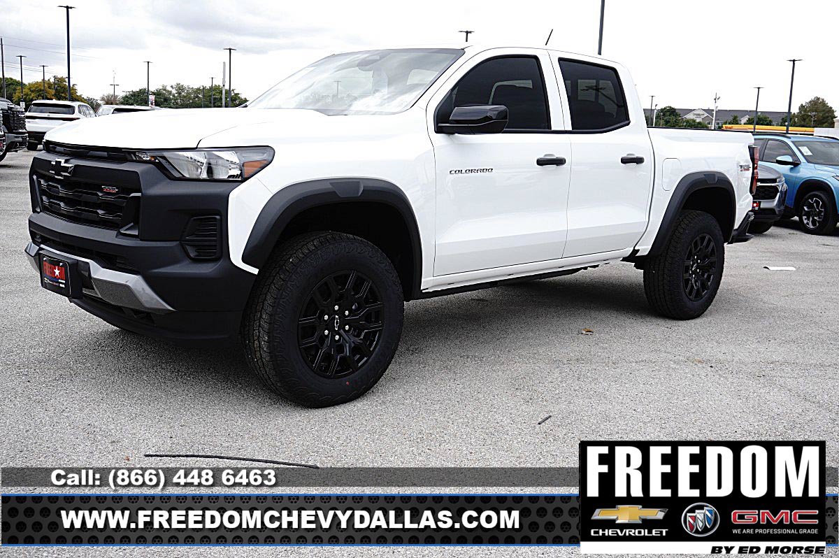 New 2026 Chevrolet Colorado Trail Boss AWD/4WD image 2