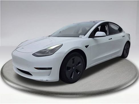 Used 2021 Tesla Model 3 Standard Range Plus RWD image 17